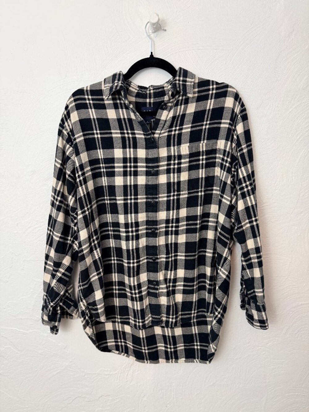 Gap Black & White Flannel Plaid Button Down Shirt